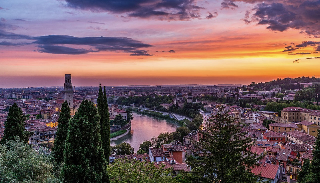 Dieci cose da fare a Verona: tramonto dall'alto a Verona