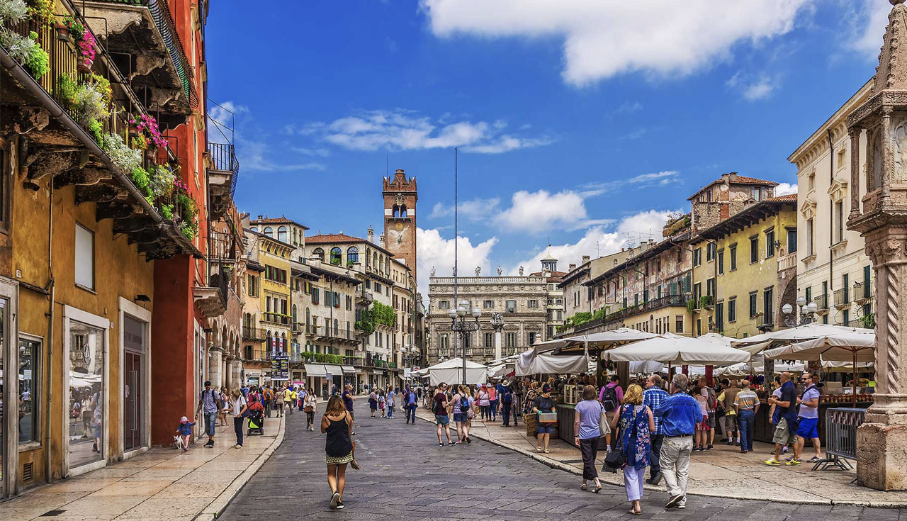 Dieci cose da fare a Verona: Piazza delle Erbe Verona